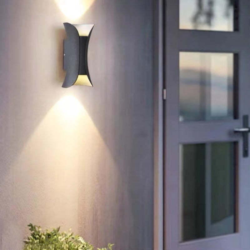 Curved Outdoor Wall Lights - IP65 Waterproof LED Lamp in Metal and Acrylic for Garden and Corridor Lighting 11